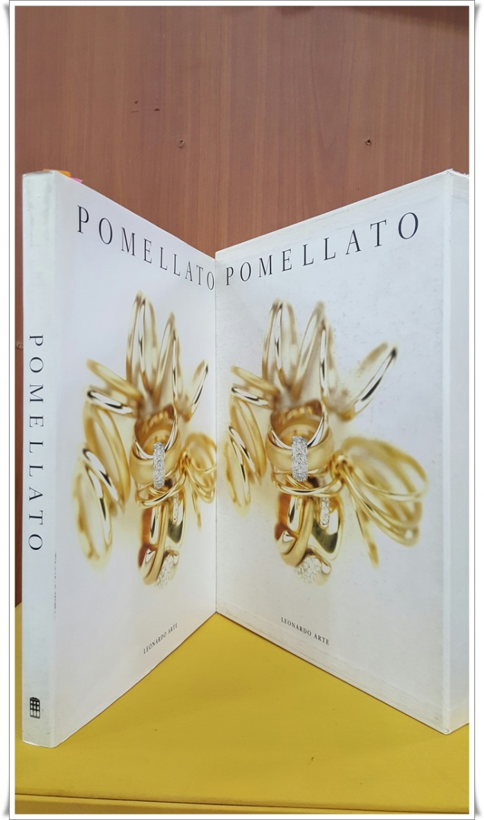 Pomellato (Italian Edition) (Italian) Hardcover – April, 1999